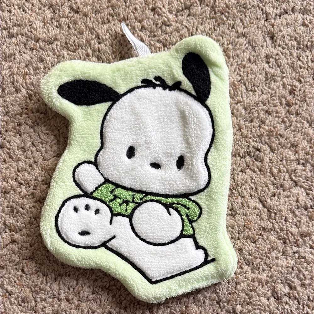 Sanrio Hello Kitty Plush Character Face/Hand Cloths in Pink, Green, White, Red